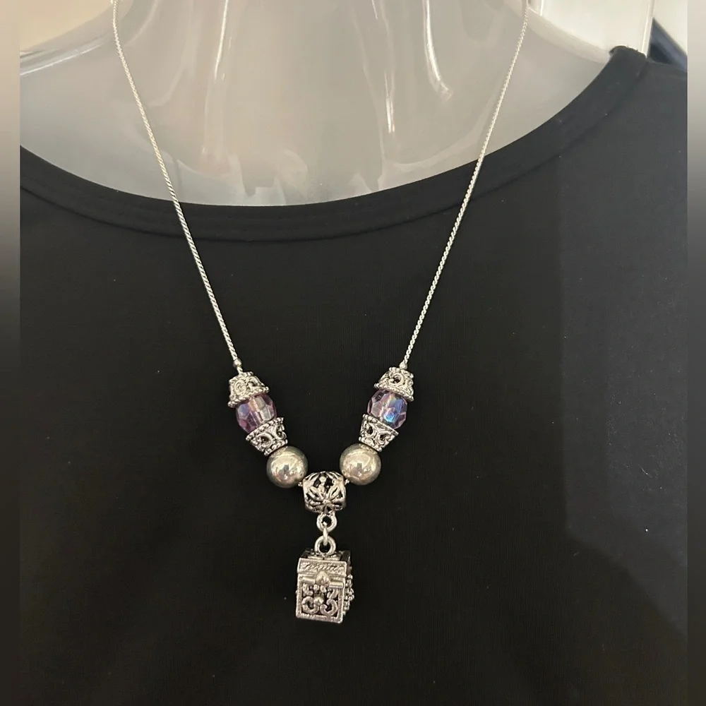 Elegant Silver Necklace with Purple Accents​​​​​​​ - Picture 6 of 6